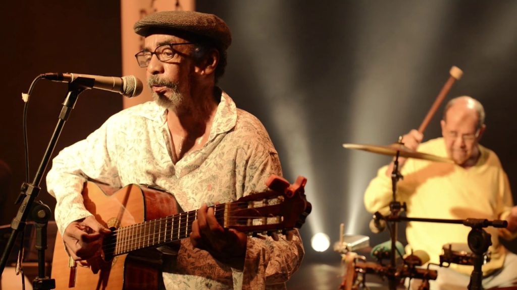 Joãozinho Ribeiro e o samba não poupam&nbsp;ninguém