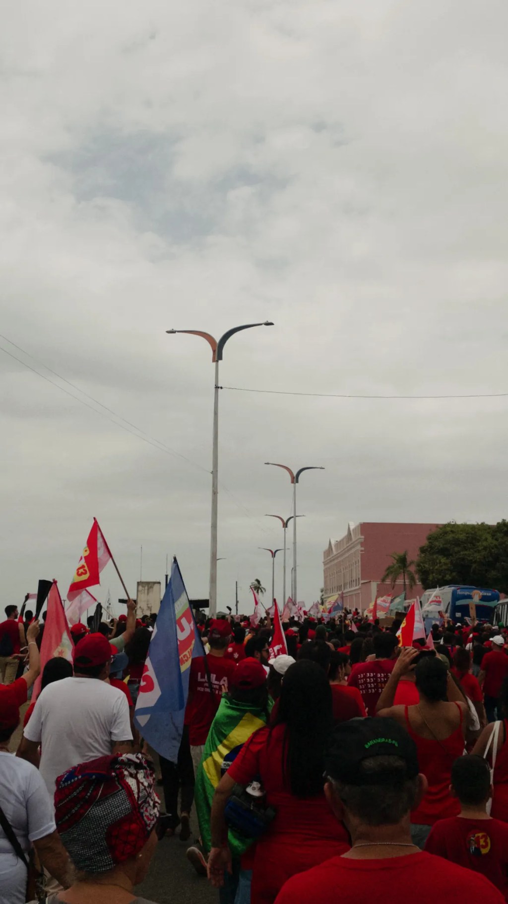 Ilha Rebelde, ainda? Um Bocado